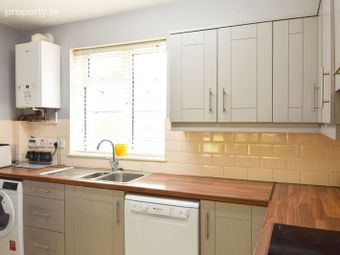 Apartment 61, Park Crescent House, Ashtown, Dublin 7 - Image 4