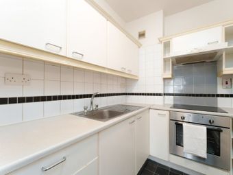 Apartment 11, 50-52 Dame Street, Temple Bar, Dublin 2 - Image 4