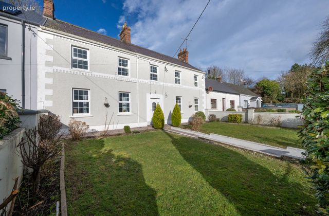 Sunberry House, Sunmount, Blarney, Co. Cork - Click to view photos