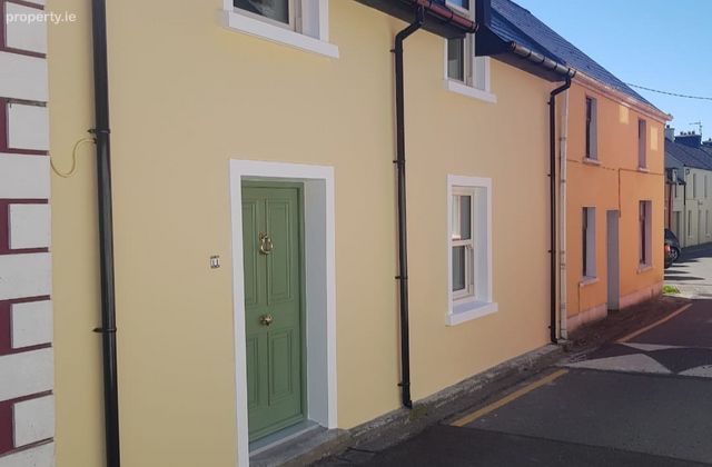 Dykegate Street, Dingle, Dingle, Co. Kerry - Click to view photos