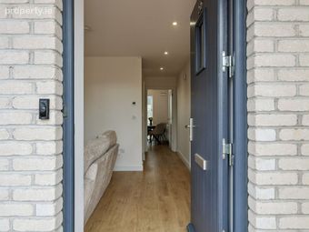 22 The Walk, Kilmartin Grove, Hollystown, Dublin 15 - Image 4