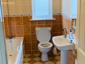 Lakeview Rathbawn Road, Castlebar, Co. Mayo - Image 3