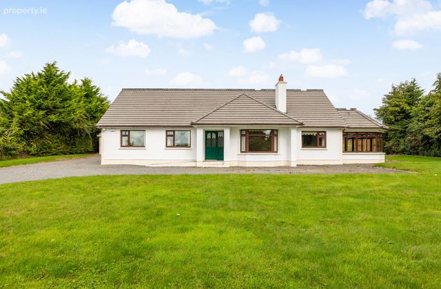 Fern, Cribbons Lane, Rathangan, Co. Kildare - Click to view photos