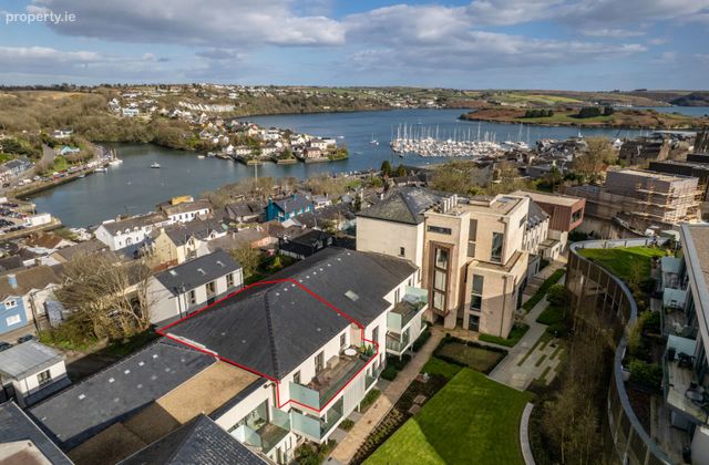 4 The Clipper, &Aacute;vila, Convent Garden, Kinsale, Co. Cork - Click to view photos