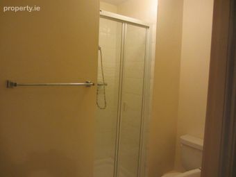 202 C An Tsean Mhargadh Green Lanes . Drogheda Co-, Drogheda, Co. Louth - Image 4