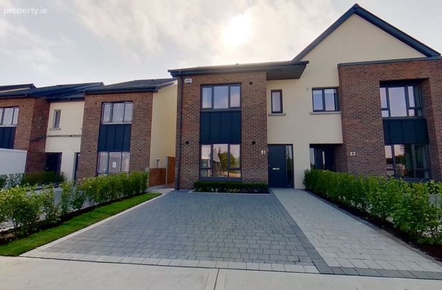 Linenfield, Ballymakenny Road, Drogheda, Co. Louth - Click to view photos