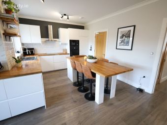 41 The Lawn, Janeville, Carrigaline, Co. Cork - Image 4