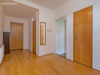 Apartment, 57 Block C, East Courtyard, Tullyvale, Dublin 18, Dublin 18 - Image 3