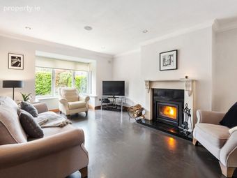11 Glencairn Glade, The Gallops, Leopardstown, Dublin 18 - Image 3
