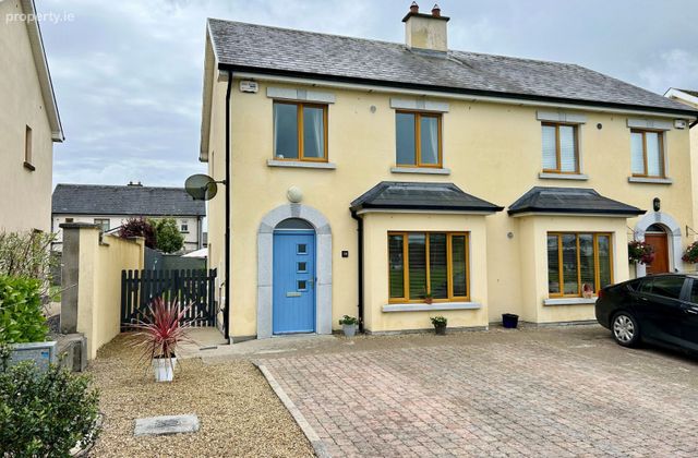 38 Oakport, Cootehall, Boyle, Co. Roscommon - Click to view photos