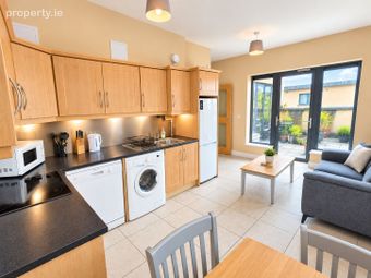 15 Hewitt House, Watercourse Road, Blackpool, Co. Cork - Image 2