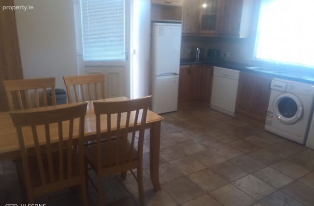 Cloonacauneen, Claregalway, Co. Galway - Click to view photos