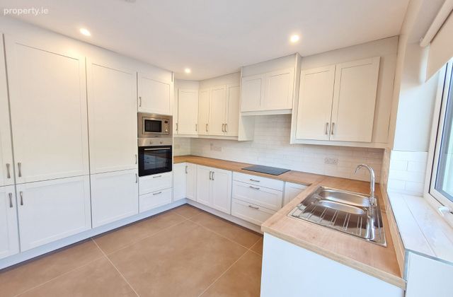 Sylvan Close, 7 Bed Spaces, Newcastle, Co. Galway - Click to view photos