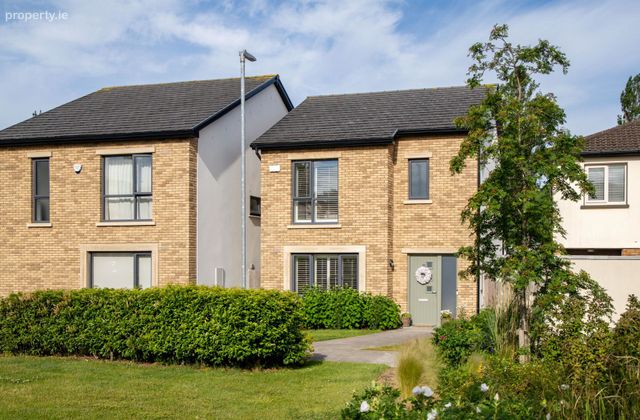 16 Knocknagarm Park, Glenageary, Glenageary, Co. Dublin - Click to view photos