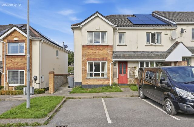 32 Castleview Lawns, Swords, Swords, Co. Dublin - Click to view photos