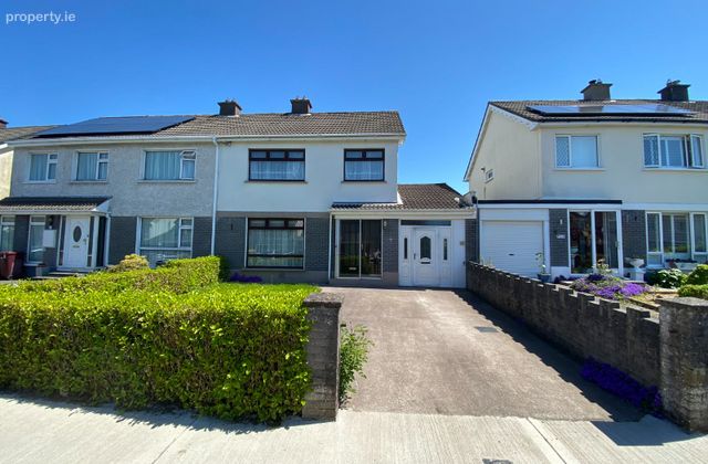 12 Whitethorn Avenue, Inniscarra View, Ballincollig, Co. Cork - Click to view photos
