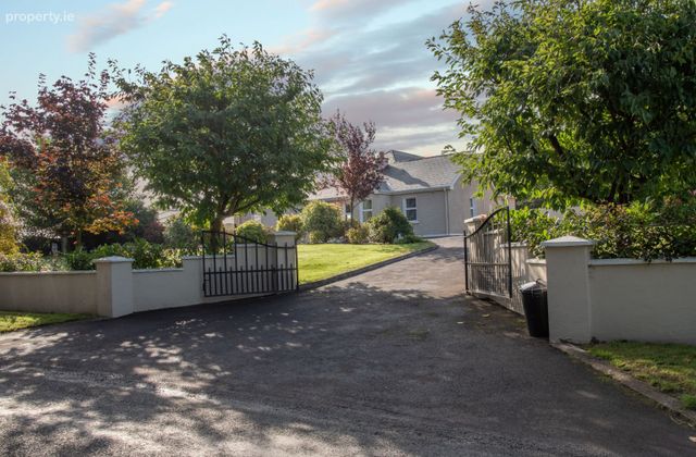 Ballywalter, Shanballymore, Mallow, Co. Cork - Click to view photos