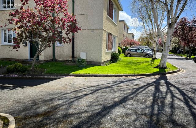 52 Adair, Sandymount Ave., Dublin 4., Sandymount, Dublin 4 - Click to view photos
