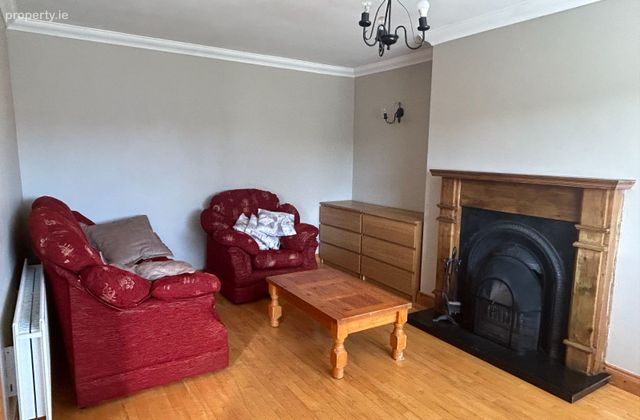52 Rockvale, Rathbawn, Castlebar, Co. Mayo - Click to view photos