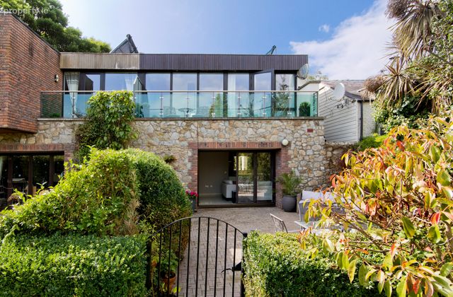 2 The Mews, Kensington Lodge, Rochestown Avenue, Dun Laoghaire, Dun Laoghaire, Co. Dublin - Click to view photos