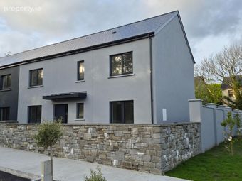 7 Clontaff Close, Church Road, Union Hall, Co. Cork - Image 2
