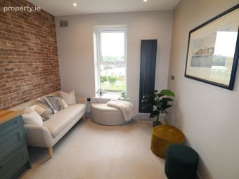 Apartment 5, Palliser House, Royal Parade, Killaloe, Co. Clare - Image 4