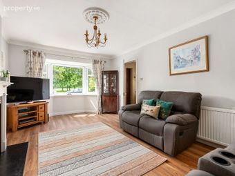 15 College Park Way, Ballinteer, Dublin 16 - Image 4