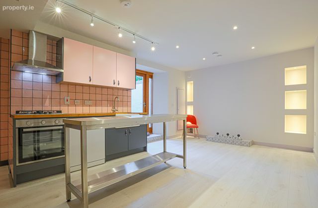 Clarinda Park West, Dun Laoghaire, Co. Dublin - Click to view photos