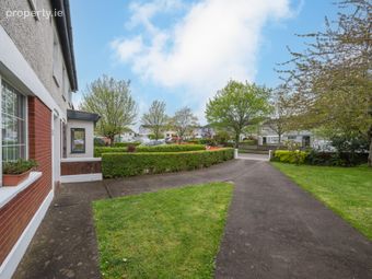 27 Parkway Drive, Model Farm Road, Cork, Model Farm Road, Co. Cork - Image 2