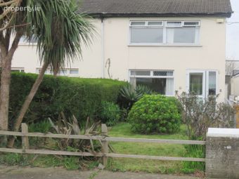 39 Castle Grove, Dublin 22, Clondalkin, Dublin 22 - Image 2