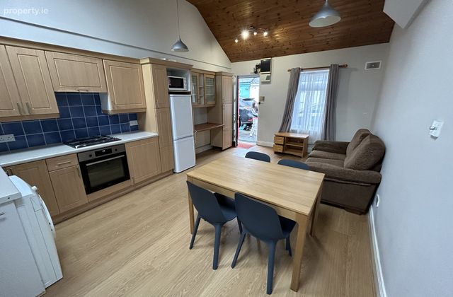 31 Maxwell Street, Dublin 8 - Click to view photos