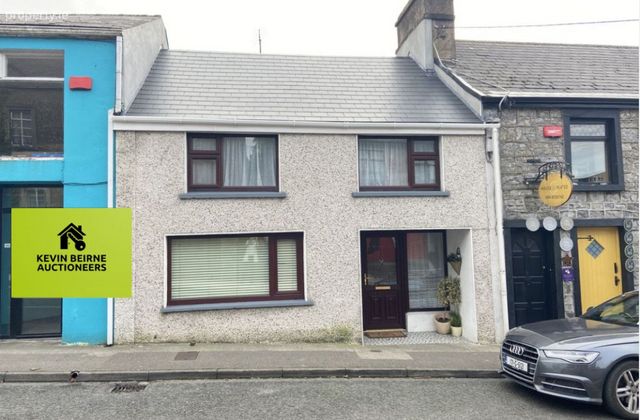 Upper Chapel Street, Castlebar, Castlebar, Co. Mayo - Click to view photos