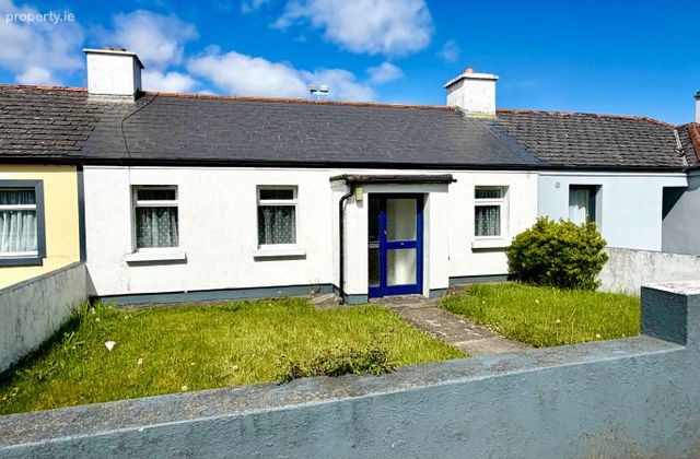 3 Springfield Terrace, Castlebar, Castlebar, Co. Mayo - Click to view photos