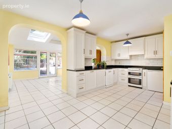 39 Edmondstown Green, Moyville, Rathfarnham, Dublin 16 - Image 5
