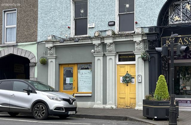 Glengall House, The Square, Cahir, Co. Tipperary, Cahir, Co. Tipperary - Click to view photos