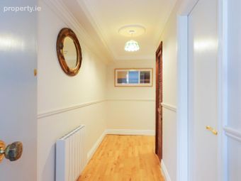 11 Bayview Court, Lough Atalia Road, Galway City Centre, Co. Galway - Image 4