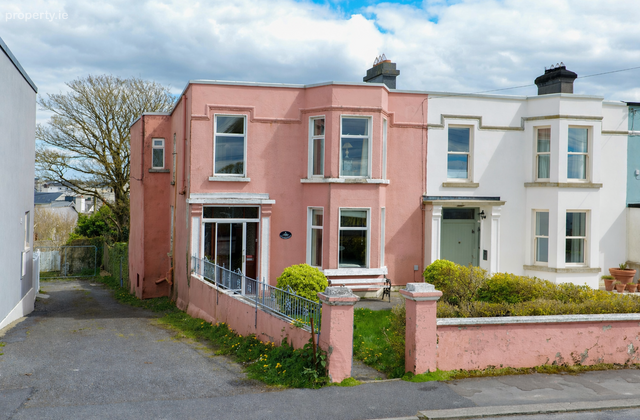 Dunromin House, 16 Dalysfort Road, Salthill, Galway, Salthill, Co. Galway - Click to view photos