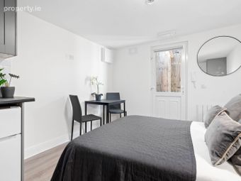 11, 12 North Circular Road, Stoneybatter, Dublin 7 - Image 2