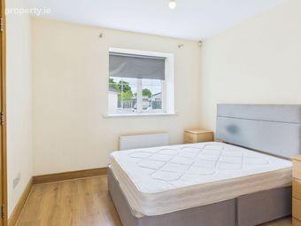 72 De Vesci Court, Fairgreen, Portlaoise, Co. Laois - Image 5