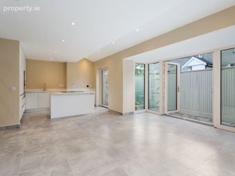 3 Elton Mews, Elton Court, Sandycove, Co. Dublin - Image 2