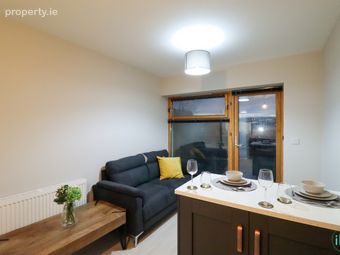 Apartment 11, Killeen Hall, Park West, Dublin 12 - Image 2