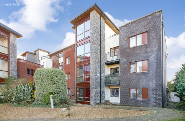 22 Saint Canice's Square, Finglas, Dublin 11, Finglas, Dublin 11 - Click to view photos