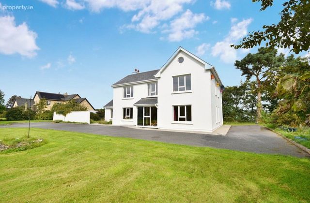 The Kerries, Tralee, The Spa, Co. Kerry - Click to view photos