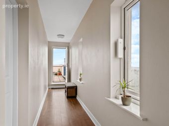 62 Poolbeg Quay, Ringsend, Dublin 4, Co. Dublin, Ringsend, Dublin 4 - Image 2