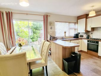 11 Temple Manor Drive, Limekiln, Greenhills, Dublin 12 - Image 5