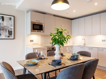 3 Bedroom Apartment, Sandyford Central, Sandyford, Dublin 18 - Image 4