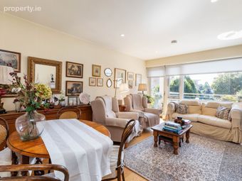 335 The Oaks, Trimbleston, Goatstown, Dublin 14, Goatstown, Dublin 14 - Image 3