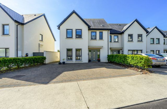 3 Maple Drive, Dunmanway Road, Bandon, Co. Cork - Click to view photos