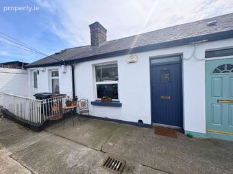 6 Rutland Cottages, Dublin 1 - Image 2