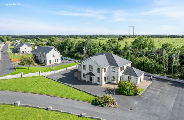 Beleek Road, Ballyshannon, Co. Donegal - Click to view photos